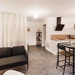 Studio Hyeres Medieval