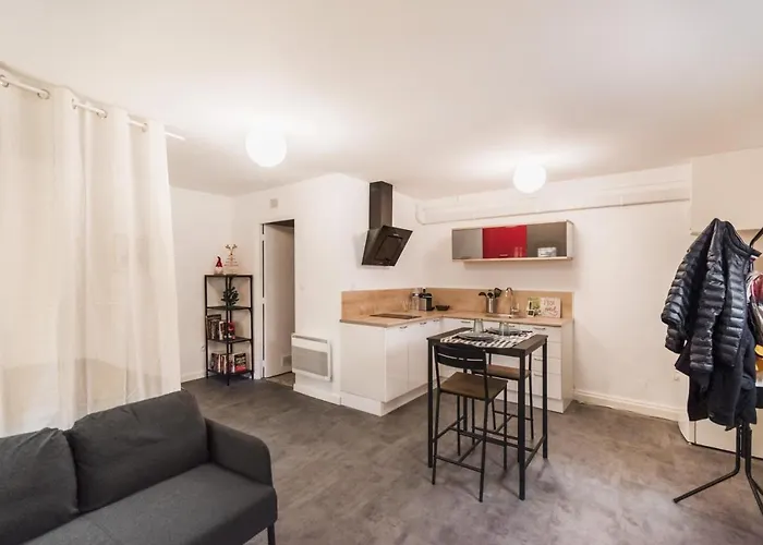 Studio Hyeres Medieval